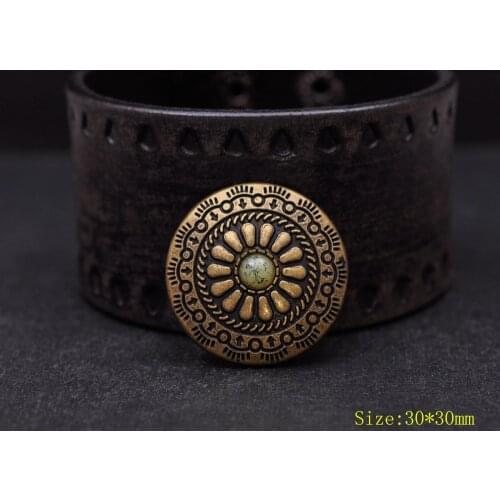 10pcs 30X30mm Antique Brass Tribal BEIGE Turquoise Bead Flower Leathercraft Belt Clothes Horse Saddles Conchos Button Screw
