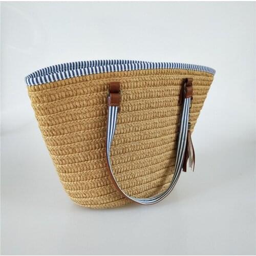 Rattan women handbags wicker woven shoulder bags large capacity tote bucket bag summer beach purses new casual tassel straw bags