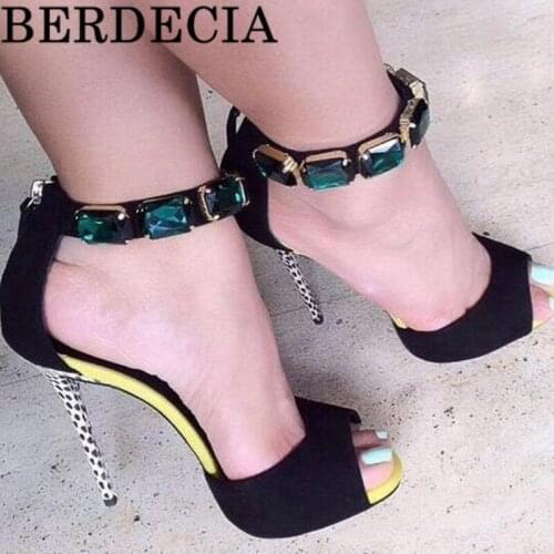 Fashion Diamond Flock Leather Behind Zip Sandals High Heel Peep Toe Berdecia Designer Party Wedding Shoes Summer Woman Pumps