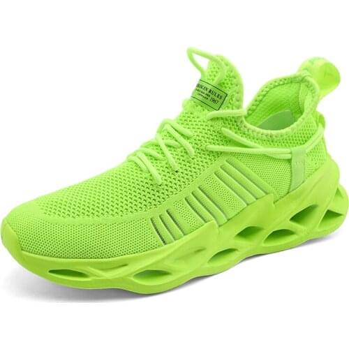 Shoes de running sports mens summer shoes blade hombre zapatillas on Men fashion Light slip comfortable Fashion casual sneakers