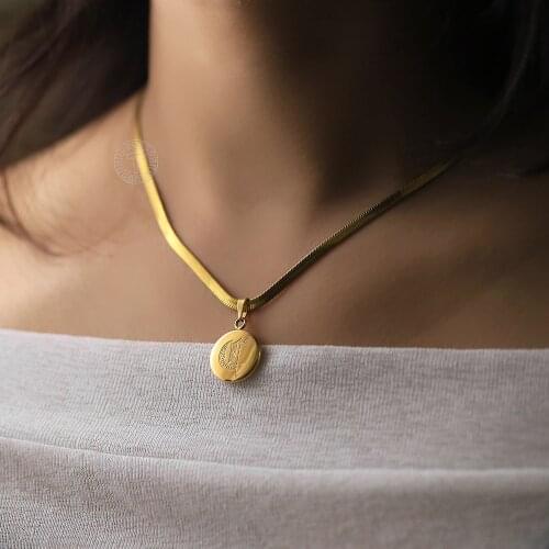 Initial Letter Pendant Necklaces For Women Gold Color Link Snake Chain Stainless Steel Alphabet Monogram Charm Wholesale LDN299