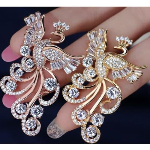 Elegant peacock Wing Shape Badge Punk Fashion Brooch Pin for Women Men Coat Suit Shirt Collar Ornaments Accessory Clothes Decor