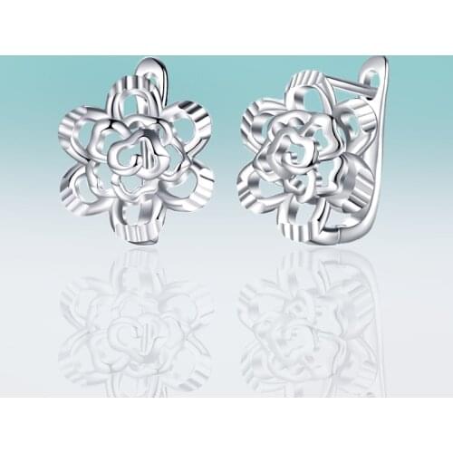 New Fashion Simple Hollow Flowers Stud Earrings Copper Small Earrings for Women Jewelry Cretive Gift For Girls Brincos