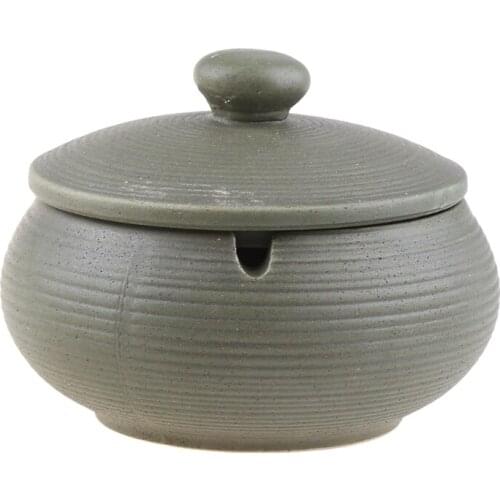 Creative Ceramics Ashtray with Lid Retro Indoor Decorative Ashtray for Home Living Room Office Car Cigarette Ashtray Holder