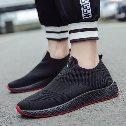 2019Mens Shoes One-foot Sports Shoes Korean Edition Leisure Flying Weaving Pure-color Lazy Shoes Student Tide Shoes Fitness