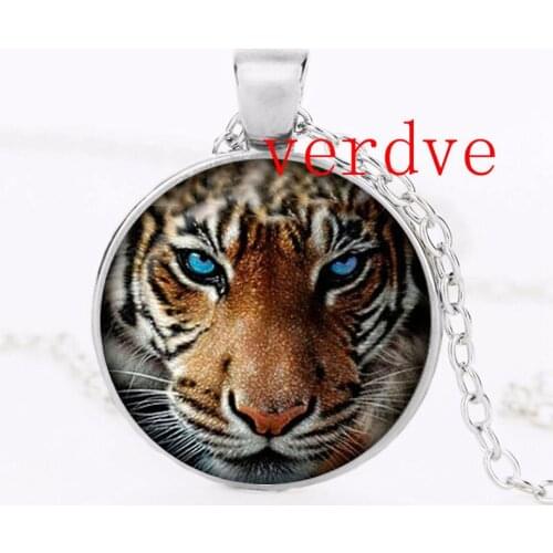 New hot Tiger Pendant Tiger Necklace Silver plated pendant Tiger Animal Jewelry Silver Chain Necklace