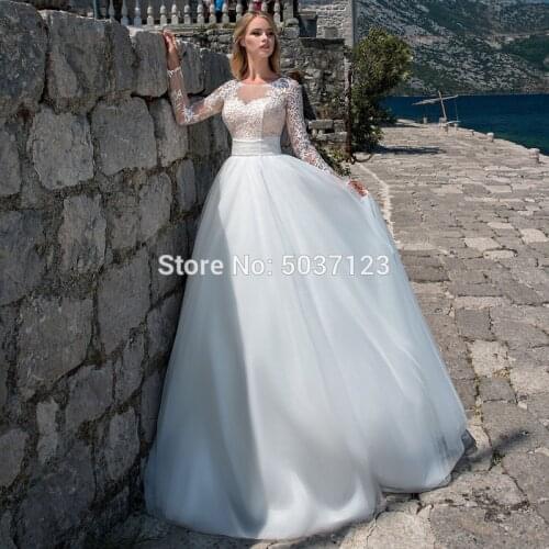 Tulle A Line Wedding Dresses O Neck Long Sleeves Button Lace Appliques Vestido De Novias 2021 Floor Length Bridal Gown for Bride