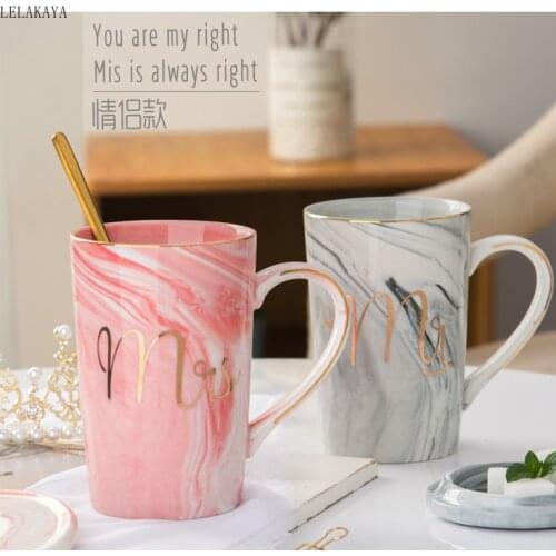 Anime Action Figure Printed Ceramic Cartoon Flamingo bottle With Lid and Spoon Marbling Creative Water cup doll toy model figure