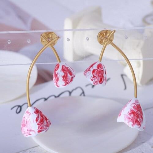 Vintage golden resin blooming flower long exaggerated earrings