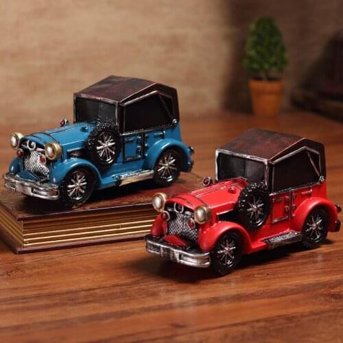 Retro creative car model decorations, cafes, restaurants, clothing stores, wine cabinets, TV cabinets, decorations