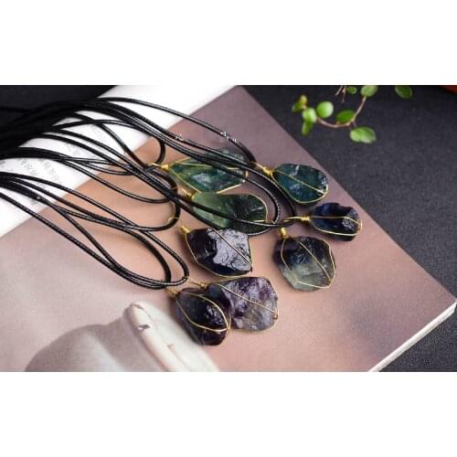 Seven color natural crystal original stone fluorite crystal pendant transparent multi-color chain necklace necklace wholesale