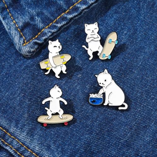 Enamel Pins Fitness Couple Dumbbell Brooch Jewelry Pines Lapel Pin Badge Brooches For Clothing Badges Gifts For Girl Friend
