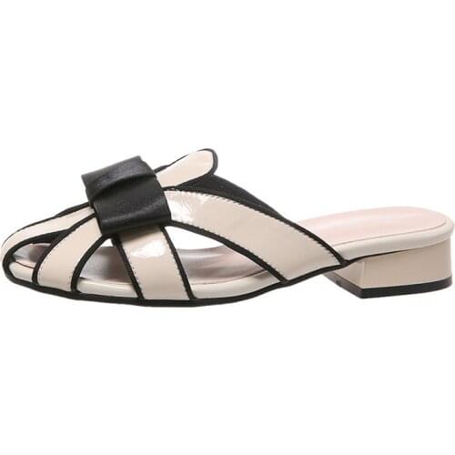 Fashion Slippers Womens 2021 Summer Autumn New Flat Bottom Indoor and Outdoor Sandals Lazy Bright Patent Leather Hollow