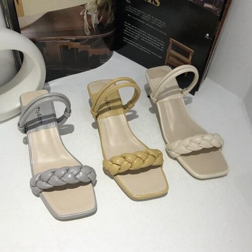 2021 Women Summer Slippers Ladies Square Low Heel Sandal Shoes Fashion Weave Casual Flip Flops Shoes Casual Female Slip On Slide