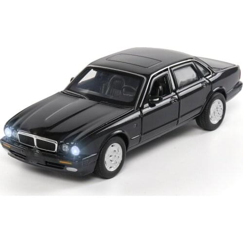 1:32 simulation alloy child adult six door open sound and light pull back car model birthday gift collection ornaments