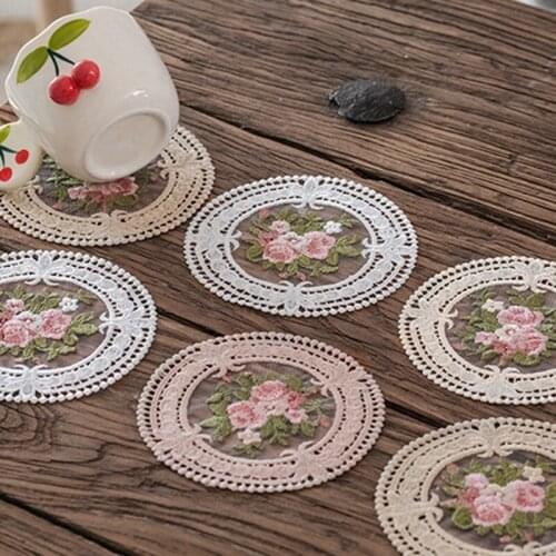 1pc European Style Retro Embroidery Craft Placemat Lace Fabric Insulation Plate Mat French Dining Table Deor Anti-scald Coaster