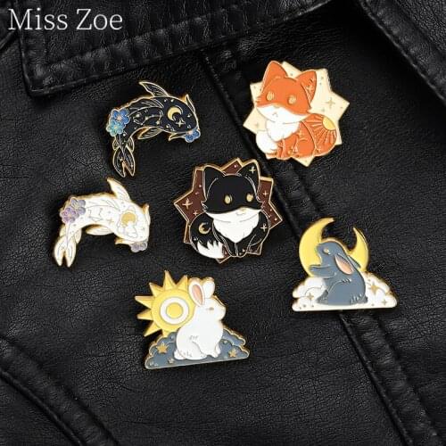 Starry Moon Night Animal Enamel Pins Fox Carp Rabbit Collar Badges Cartoon Cute Forest Animal Brooches Gifts For Women Wholesale