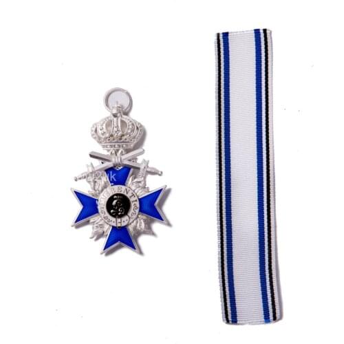 WWI WW1 GERMAN BAVARIAN MILITARY MERIT CROSS 1866 MERENTI SWORDS MEAL BADGE