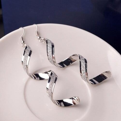 2021 Fashion Punk Women Twist Spiral Earring Lady Girl Charm Jewelry Valentines Day Gift Silver Color Gold Black
