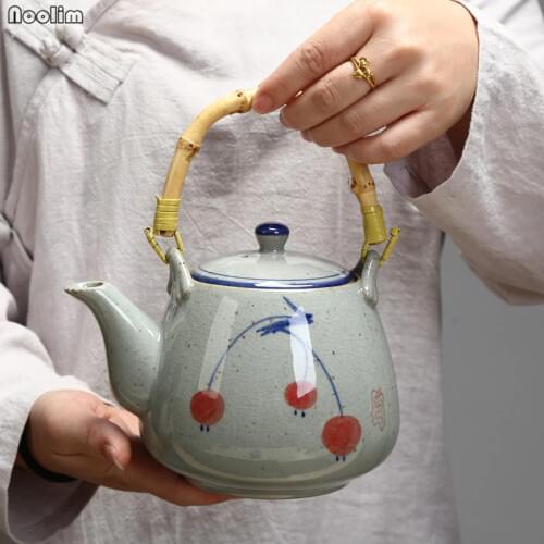 NOOLIM Ceramic Large Capacity Teapot Creative Hand-Painted Blue and White Porcelain Kettle Retro Tea Coffee Pot Teatime