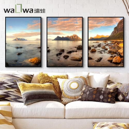 The wall between the modern decorative painting water frog triple living room sofa backdrop landscape painting head of Chen Xi M
