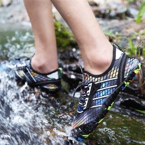 NEW Wading Shoes Men Outdoor Creek Shoes Man Quick Dry Slippers Diving Swimming Shoes Non-slip Easy to Carry Men Brooks Shoes
