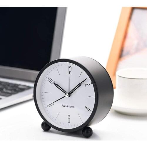 4inch Metal Round Alarm Clock Quiet Desktop Bedroom Battery Operated Timepiece Round Silent Simple Timepiece Alarm Clock