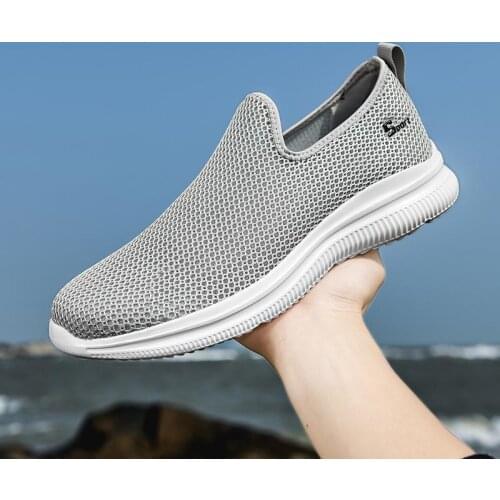 Large 2021 summer mens shoes thin mesh sports and leisure mesh hollow mesh shoes mens beach light tide shoes