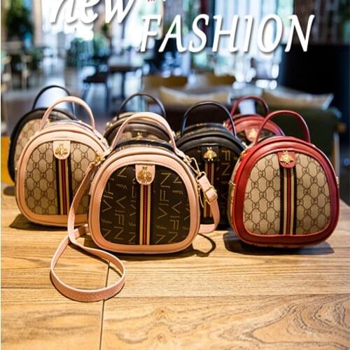 Women Shoulder Bag New Printed Letter Bee Messenger Bag Famous Design Versatile Fashion Casual Crossbody Bag Lady Handbag Clutch