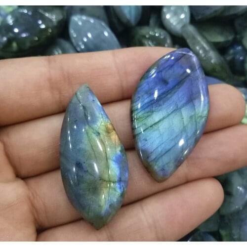 2pcs natural labradorite crystal Stone pendant labradorite quartz crystal pendant healing offer energy