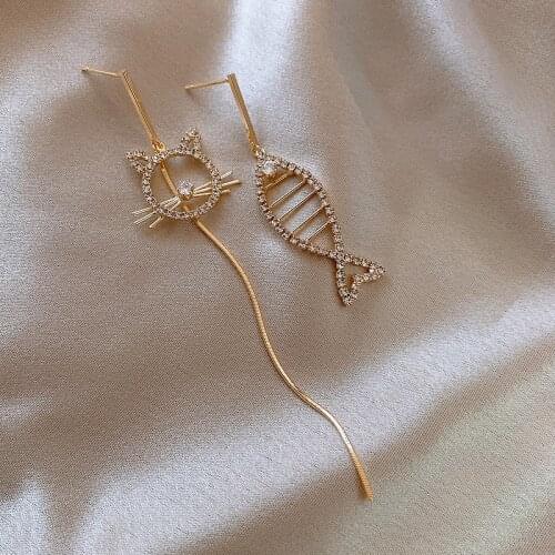 Korean Stud Earings Fashion Jewelry Cat Small Fish Asymmetrical Temperament Statement Earrings For Women Wholesale