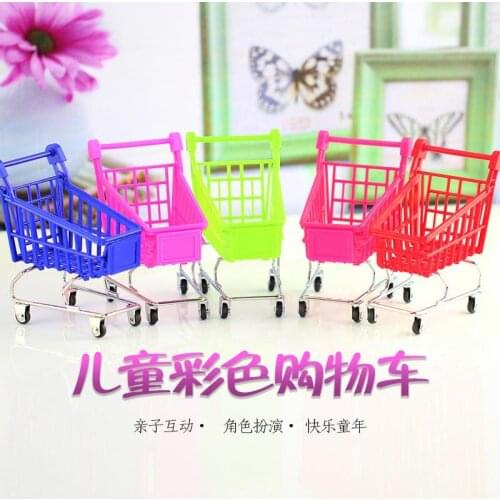 The stall selling children play toy Mini supermarket trolleys puzzle toy car simulation The best gift for children