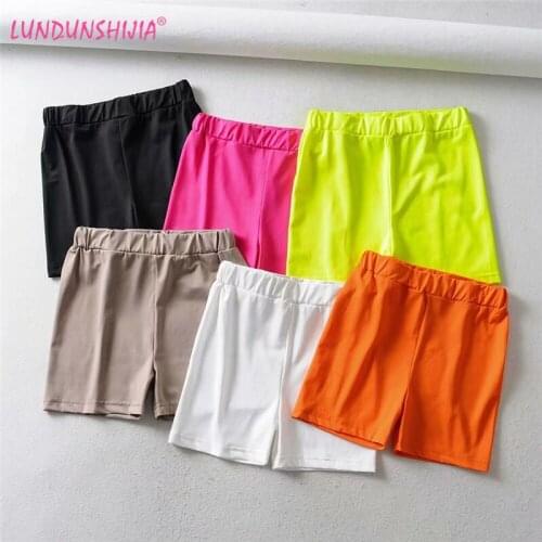 LUNDUNSHIJIA Fluorescent Green Shorts Women 2019 Summer Fashion Elastic Waist All-Match Short Pants Candy Color Female Shorts
