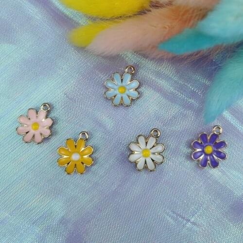 20Pcs/Lot Cute chrysanthemum Flower Floating Charms Finding Daisy Flower Floating Memory Locket Necklaces Women Gift Jewelry