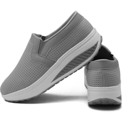 2020 Fashion Women Casual Shoes Platform Sneakers Ladies Trainers Womens Outdoor Mesh Slip-On Sports Shoes