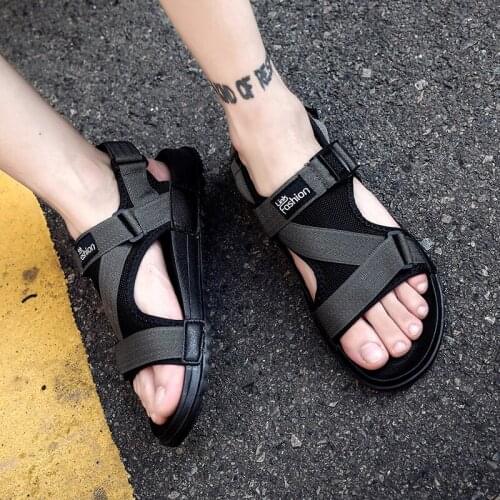 2019 Lightweight Sandals Men shoes Gladiator Mens Sandals Roman Men Shoes Summer Flip Flops Gray Black Flat Sandals Large Size