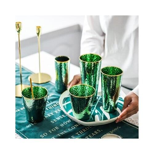 Shanghai Factory Wholesale Emeralds Hammer Pattern Design Electroplating Glassware Goblet Tumbler Cup with Gold Rim