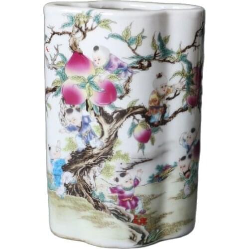 Jingdezhen antique porcelain pen holder for children playing peach