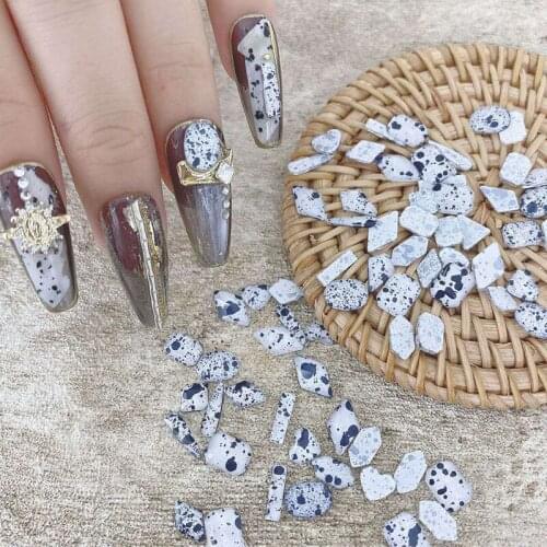 100Pcs Nail Art Rhinestone White Quail Egg Shell Speckle Mixed Shape Glass Stone 3D Fashion Fingernai DIY Decoration Accessories