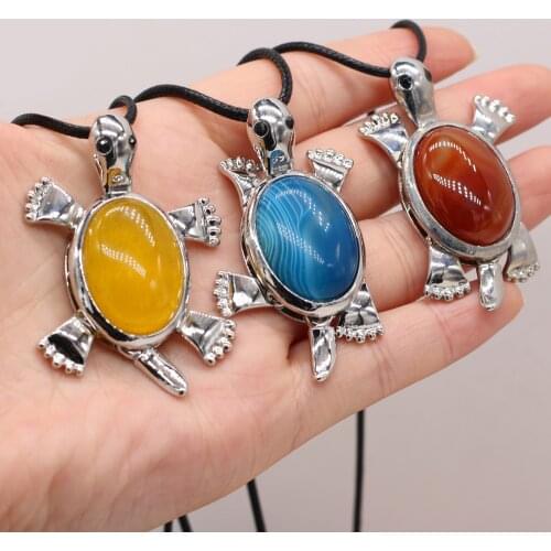 2021 New Natural Stone Tortoise Pendant Necklace Retro Alloy Rose Quartzs Abalone Shell Charms Necklaces for Women Jewelry Gift
