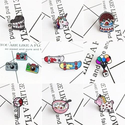 Cute Cartoon Vampire Teeth Color Unicorn Brooch Color Balloon House Skateboard Lollipop Pin Pin Lovely Trendy Jewelry Gift kids