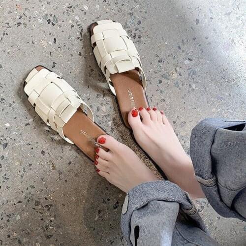 2021 New Womens Slippers Fashion Round-toe Flat Shoes Muller Shoes Lazy Loafers Womens Outdoor Slippers One-step Sandals