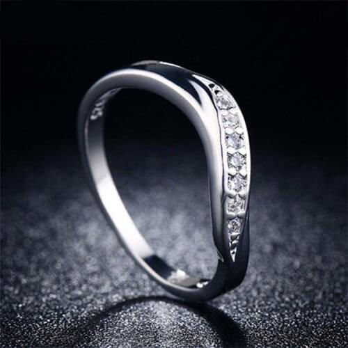 High quality 2017 women wedding ring lady jewelry aaaa zircon inlay engagement ring wholesale us 6 7 8 9 10 Distribution