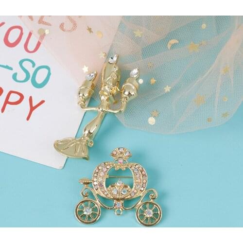 Metal Candleholder Brooches Women Unisex Cartoon Candlestick Brooch Pins Jewelry Accessories Gifts