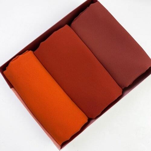 Fashion Bubble Chiffon Muslim Hijab Scarf Gift Boxes Plain Wrap Solid Color Shawls Headband Foulard Women Hijab Stoles