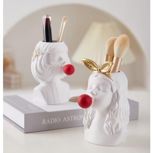 Nordic Home Decoration Creative Girl Makeup Brush Storage Pen Holder Kawaii Accessories Aesthetic Room Decor Desk Accessories