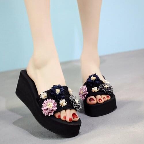 New Korean Fashion Sweet Student Slippers Female Handmade Pearl Flower Outer Wear Sandals Casual Age-Reducing Beach Shoes