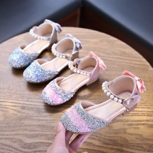 Girls bow sandals 2020 new summer sequins Baotou princess shoes fashion big children soft bottom flat dance shoes
