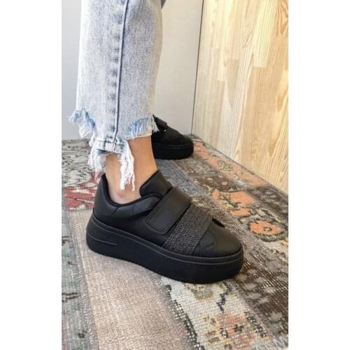 Womens Sport Shoes Colourful Black Comfortable Gym Fashion Breathable Thick Bottom Sneaker Casual Comfy Running Trainers