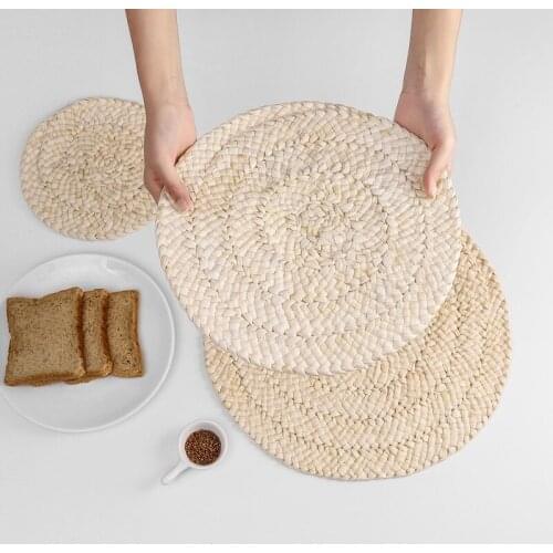Japanese Style Natural Corn Fur Woven Kitchen Dining Table Mats Round Placemats Heat Insulation Pot Holder Coffee Drink Coasters
